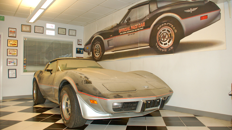 Illustration for article titled This is what a barn-fresh 1978 Corvette Pace Car with 13 miles looks like